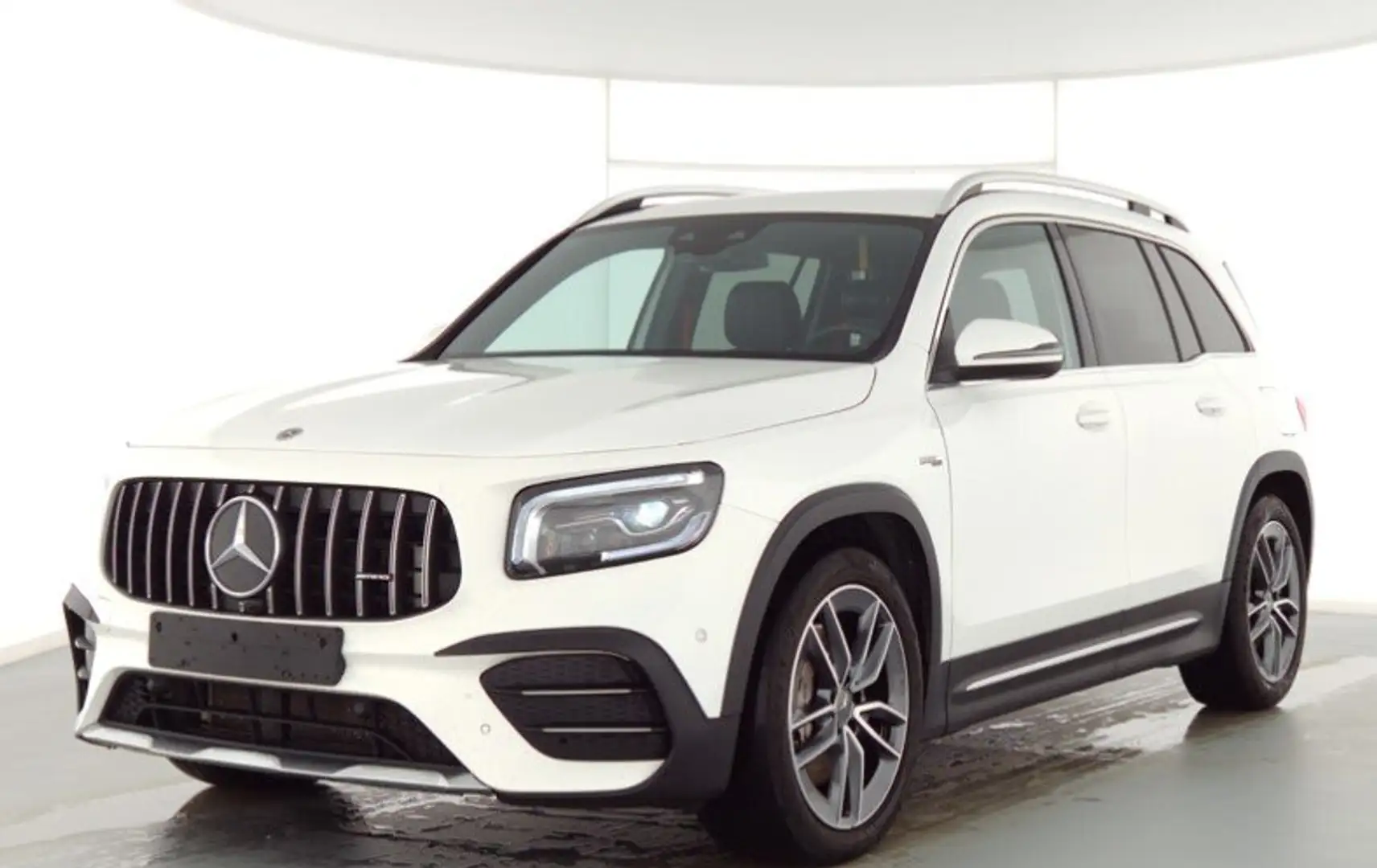Mercedes-Benz GLB 35 AMG AMG GLB 35 4Matic AMG Speedshift DCT 8G Biały - 1