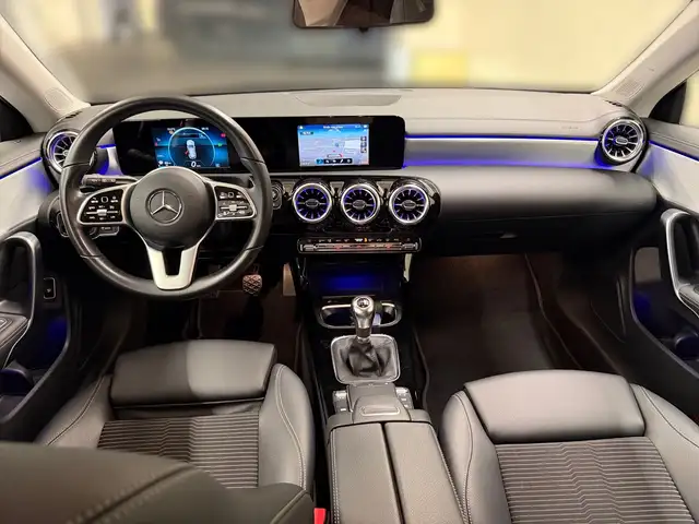 Mercedes-Benz Cla view 9