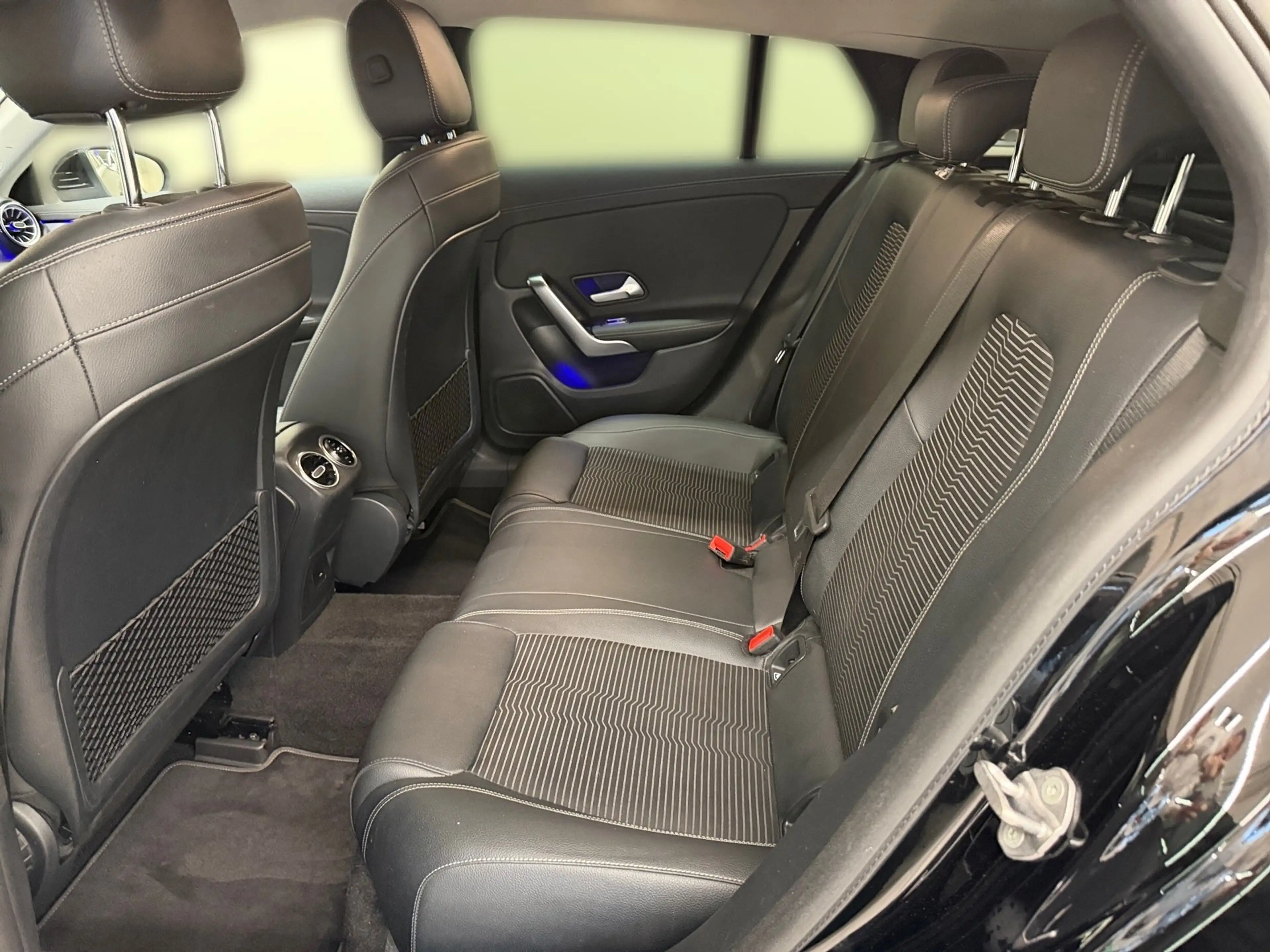 Mercedes-Benz CLA 200 d Shooting Brake — photo 7