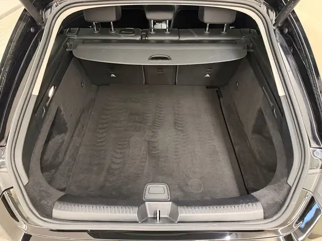 Mercedes-Benz Cla view 11