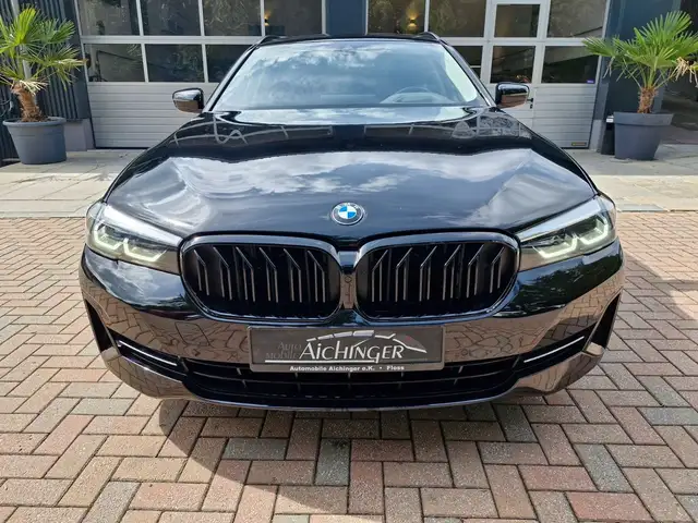 BMW 5 Series view 2