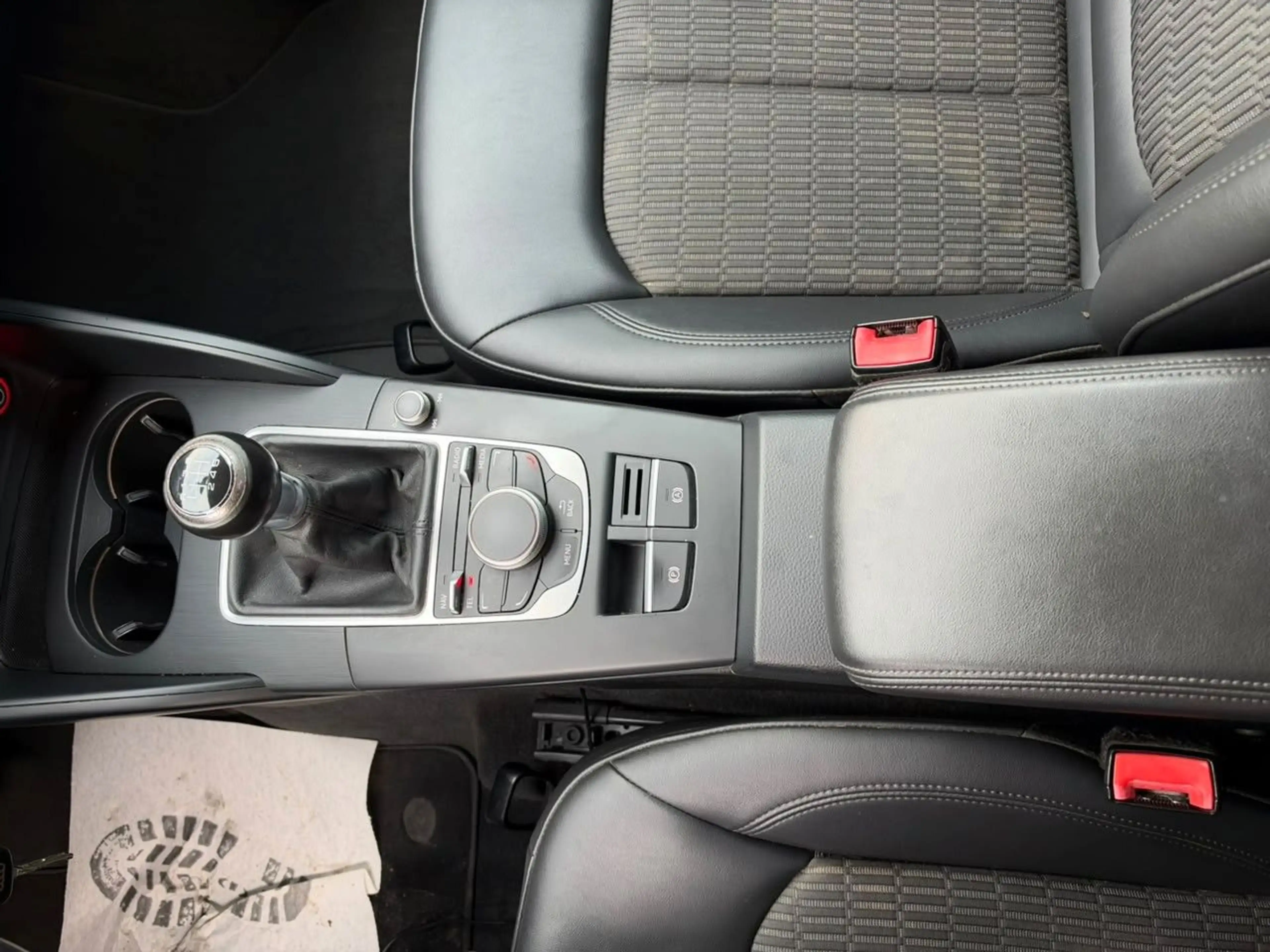 Audi A3 2.0 TDI Ambition Klimaautomatik Navi PDC — photo 31