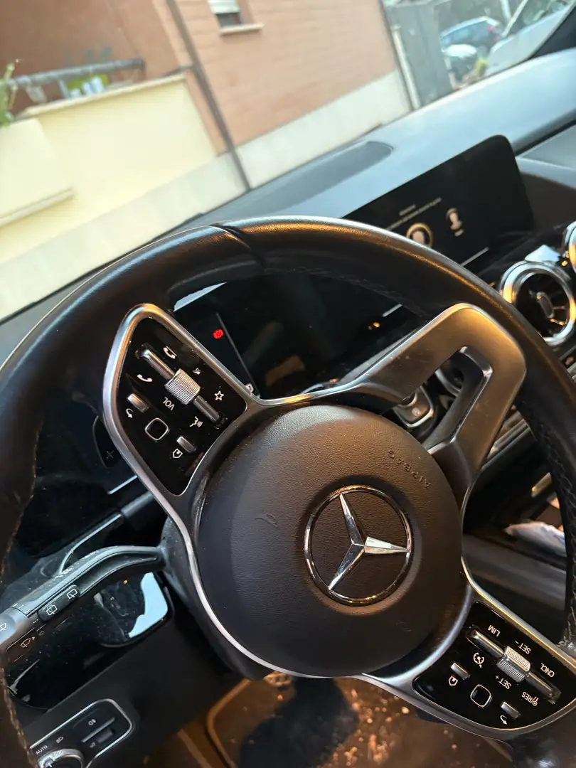 Mercedes-Benz GLA 180 GLA-H247 2020 Business auto - 2