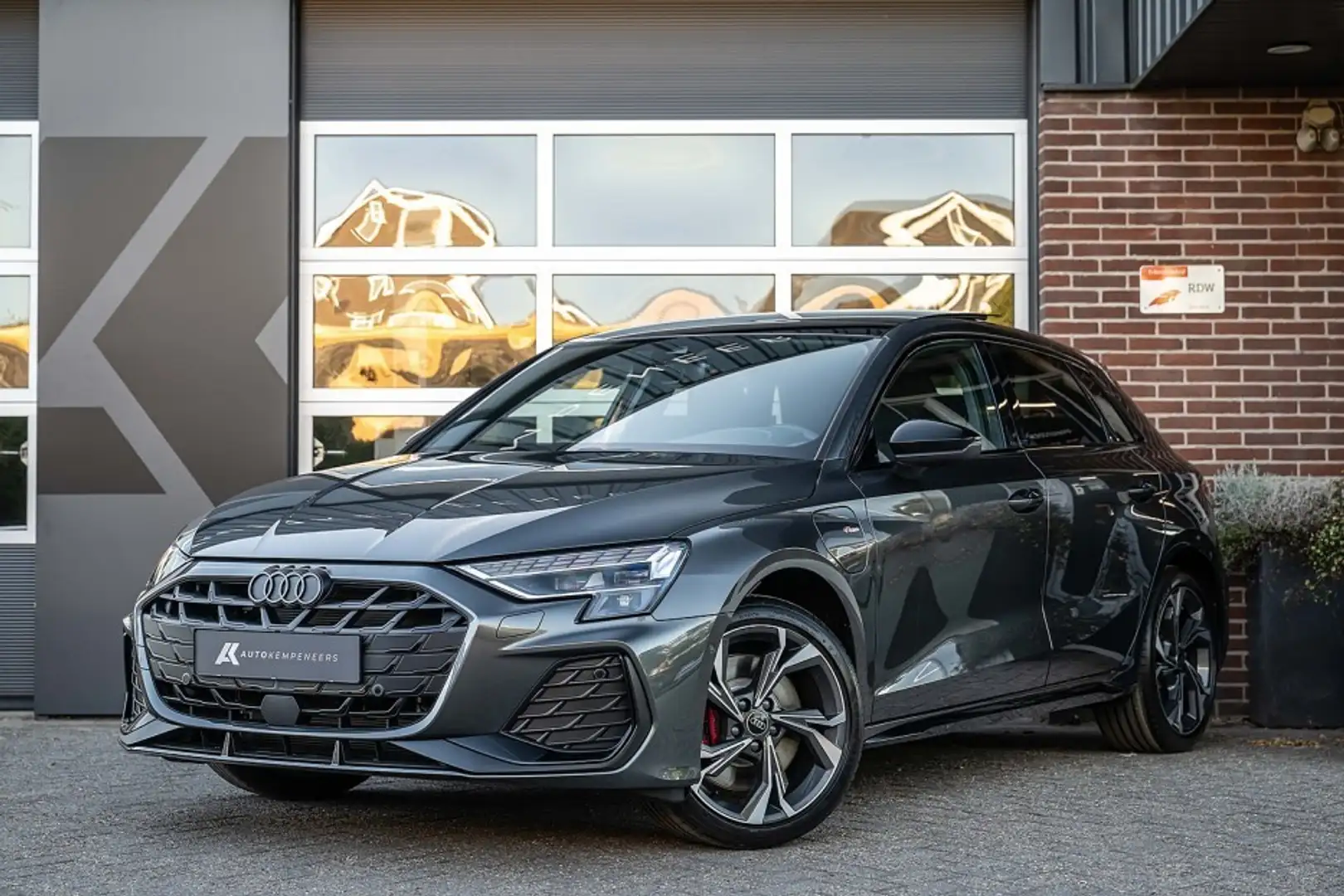 Audi A3 Sportback 45TFSI e S-Line | Panorama | ACC | Camer Gris - 1