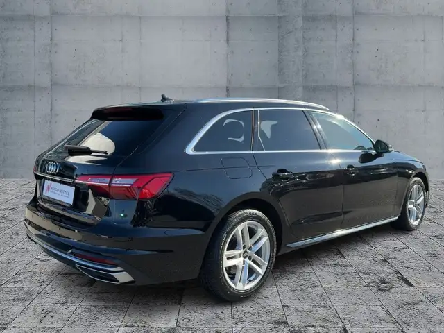 Audi A4 view 6