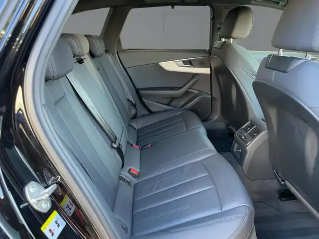 Audi A4 view 13