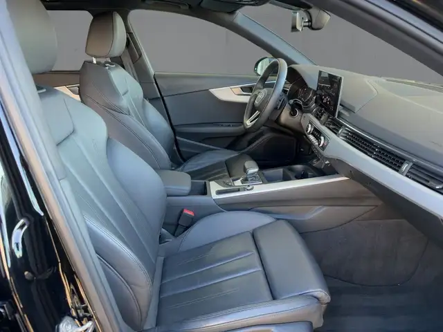 Audi A4 view 12