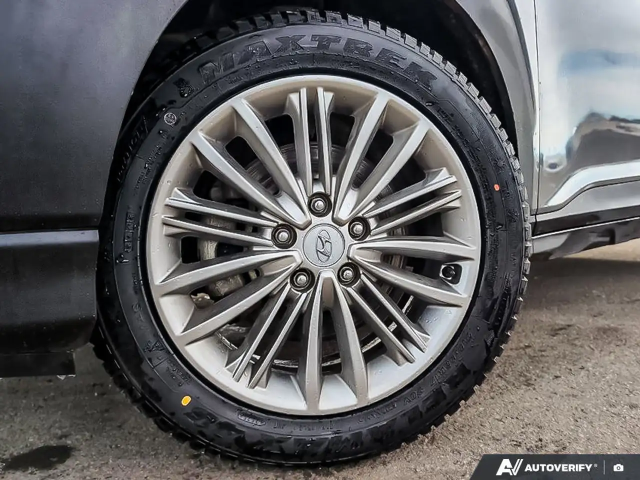 Hyundai KONA снимка Hyundai KONA