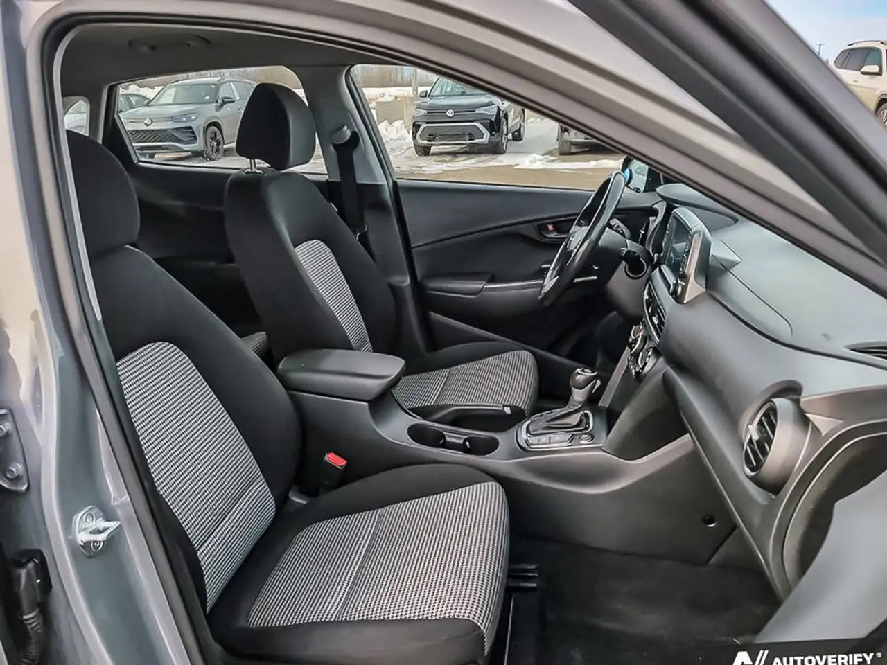 Hyundai KONA снимка Hyundai KONA