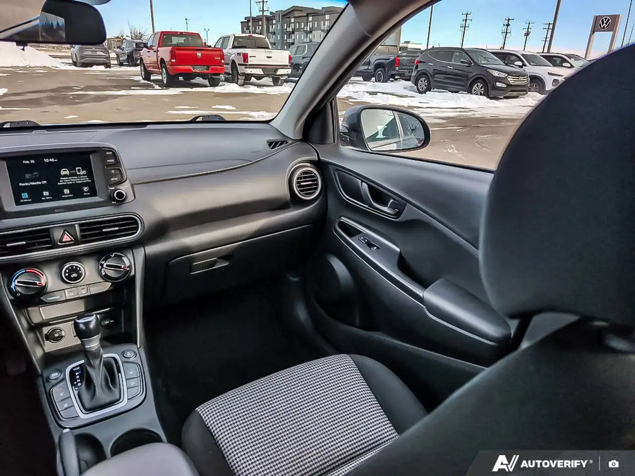 Hyundai KONA снимка Hyundai KONA