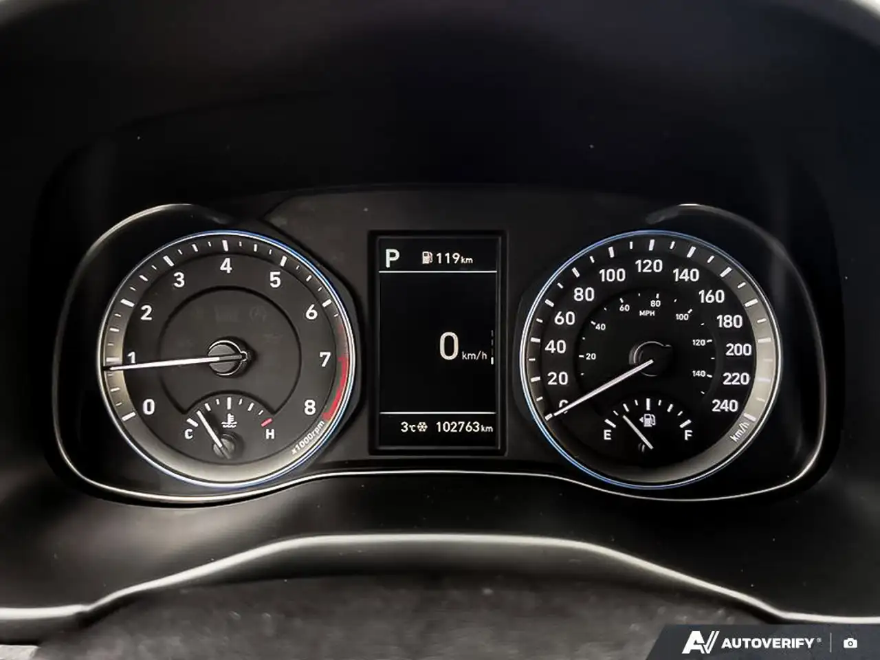 Hyundai KONA снимка Hyundai KONA