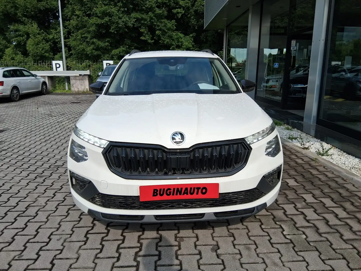Skoda Kamiq 1.0 tsi Black Dots 115cv Weiß - 2