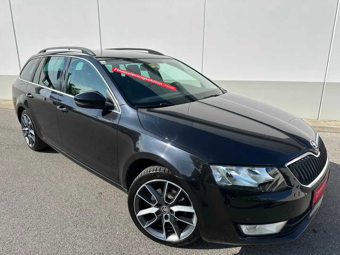 Skoda Octavia Active 1,6 TDI // NAVI // TEMP // ÖAMTC GEPR // Schwarz - 2