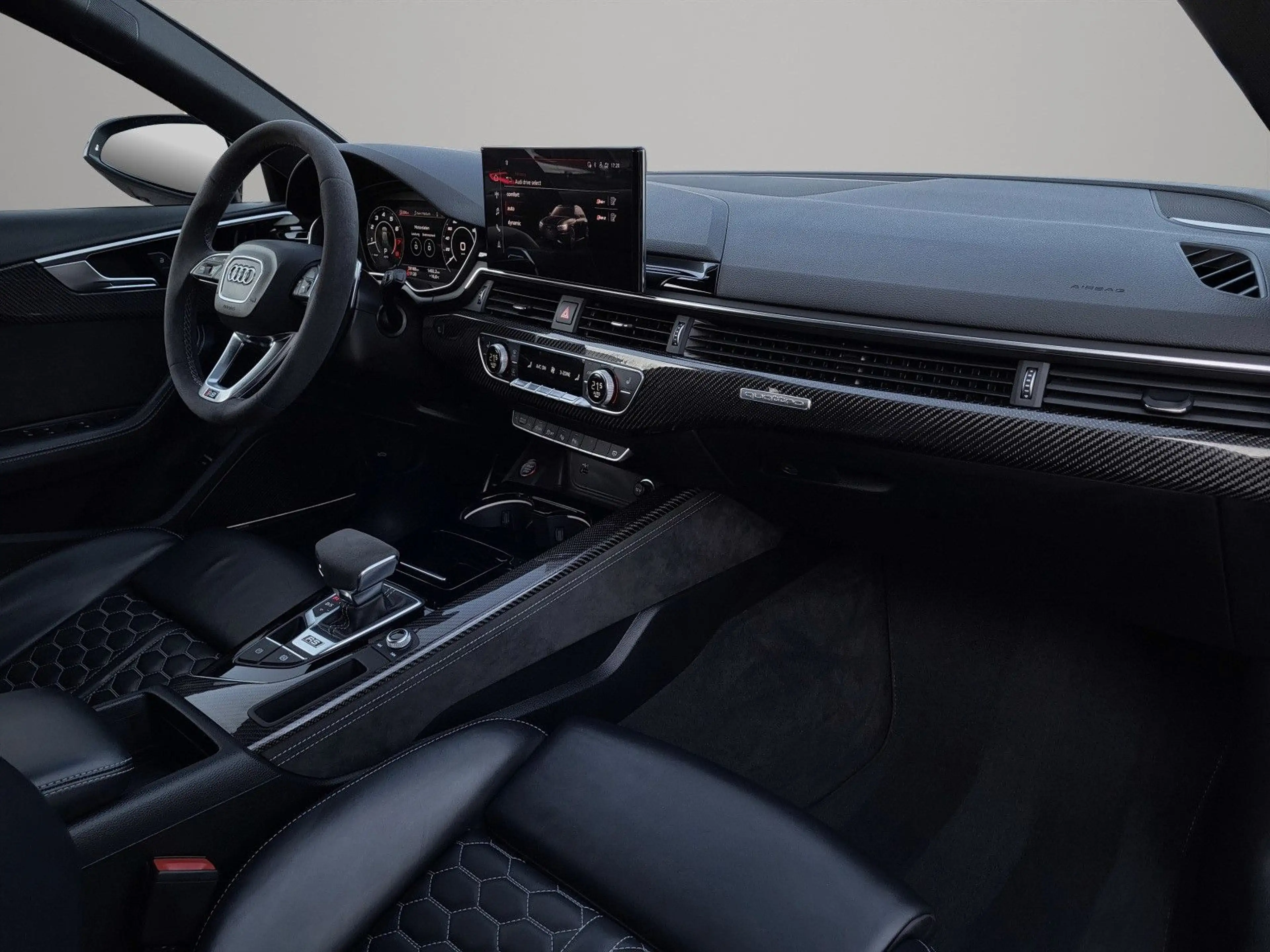Audi RS4 Avant 2.9 TFSI qu. KERAMIK|CARBON|PANO|360° — photo 10