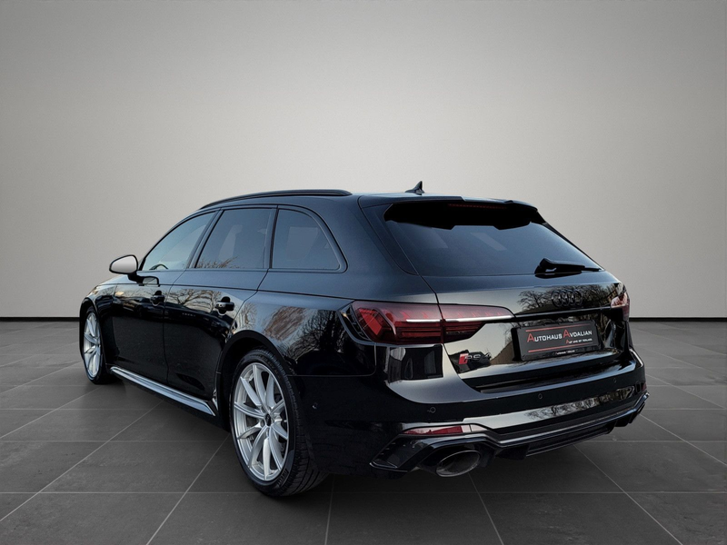 Audi RS4 Avant 2.9 TFSI qu. KERAMIK|CARBON|PANO|360° — photo 3