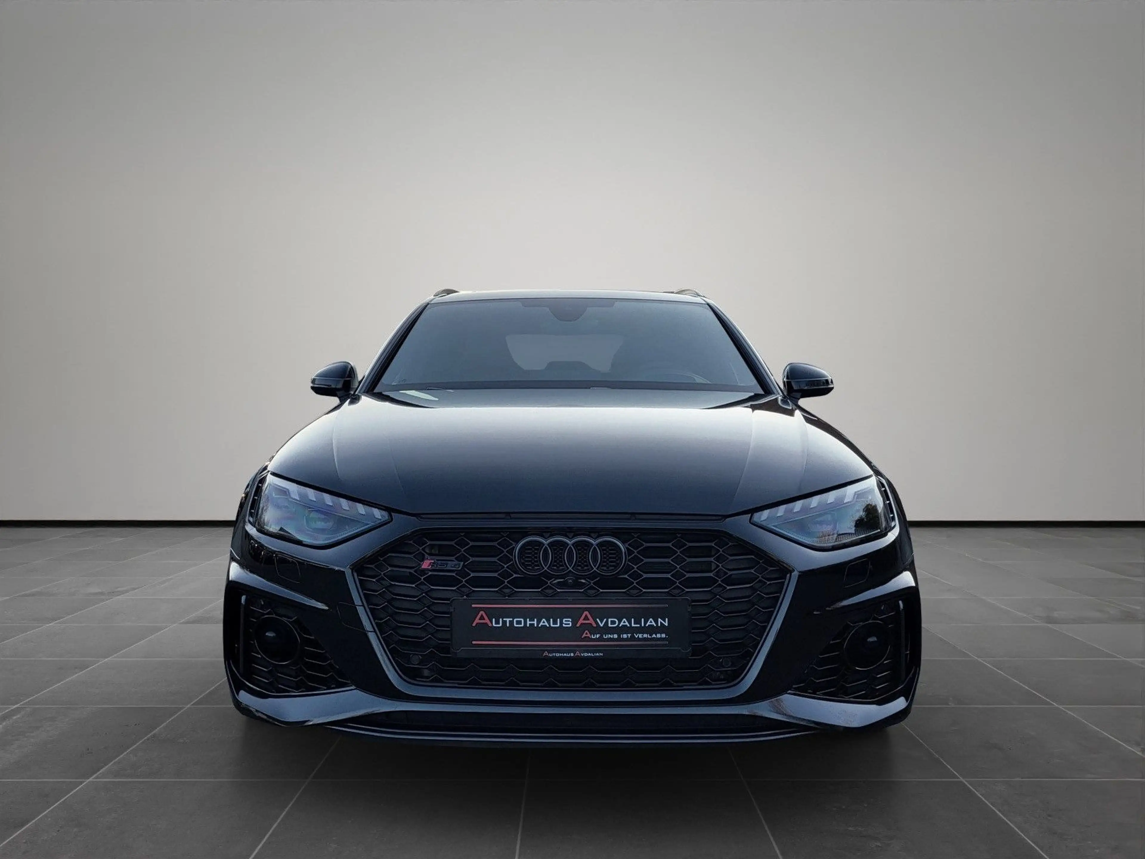 Audi RS4 Avant 2.9 TFSI qu. KERAMIK|CARBON|PANO|360° — photo 8