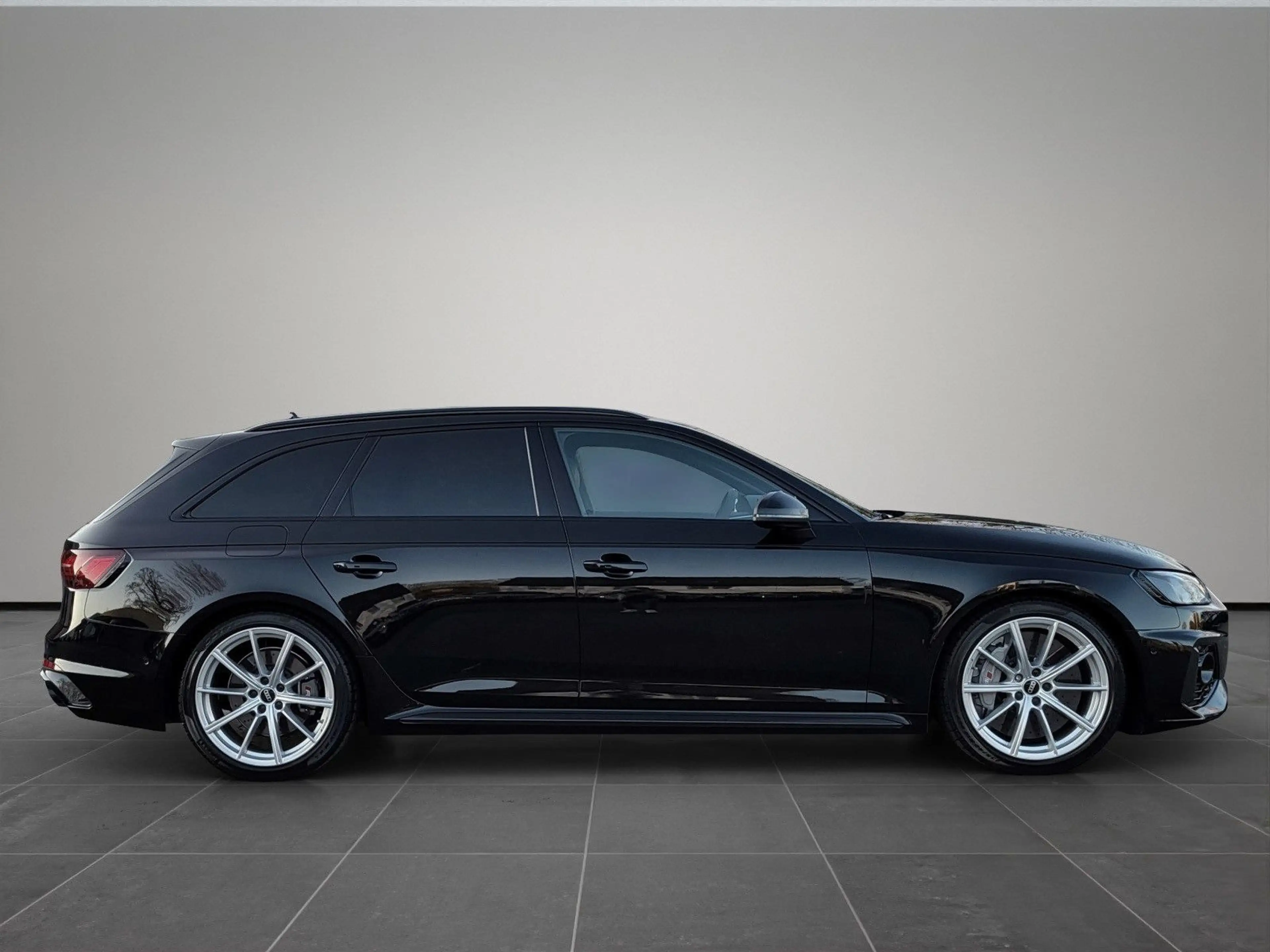 Audi RS4 Avant 2.9 TFSI qu. KERAMIK|CARBON|PANO|360° — photo 6