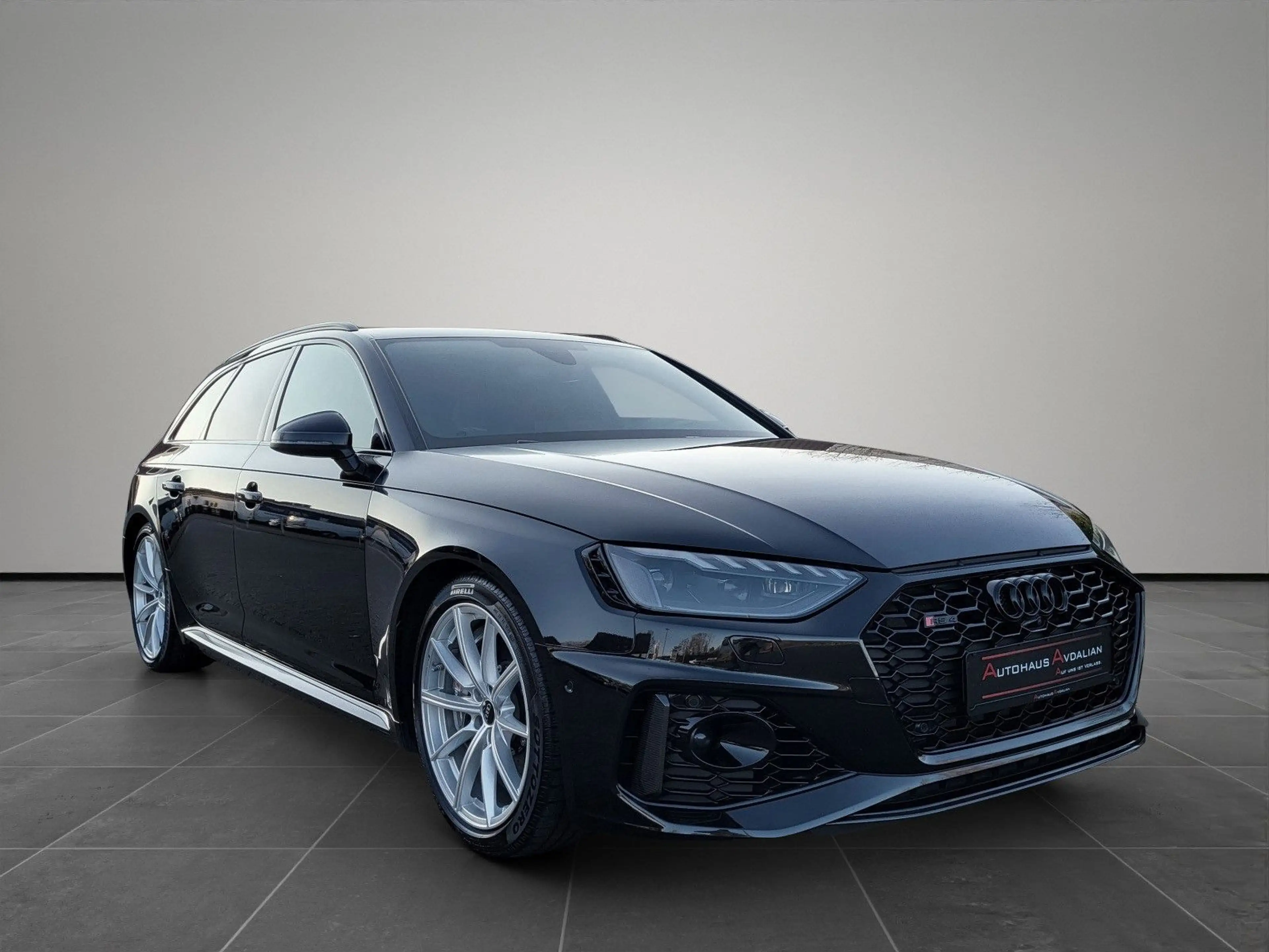 Audi RS4 Avant 2.9 TFSI qu. KERAMIK|CARBON|PANO|360° — photo 7