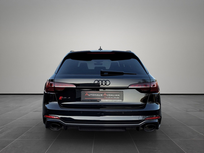 Audi RS4 Avant 2.9 TFSI qu. KERAMIK|CARBON|PANO|360° — photo 4