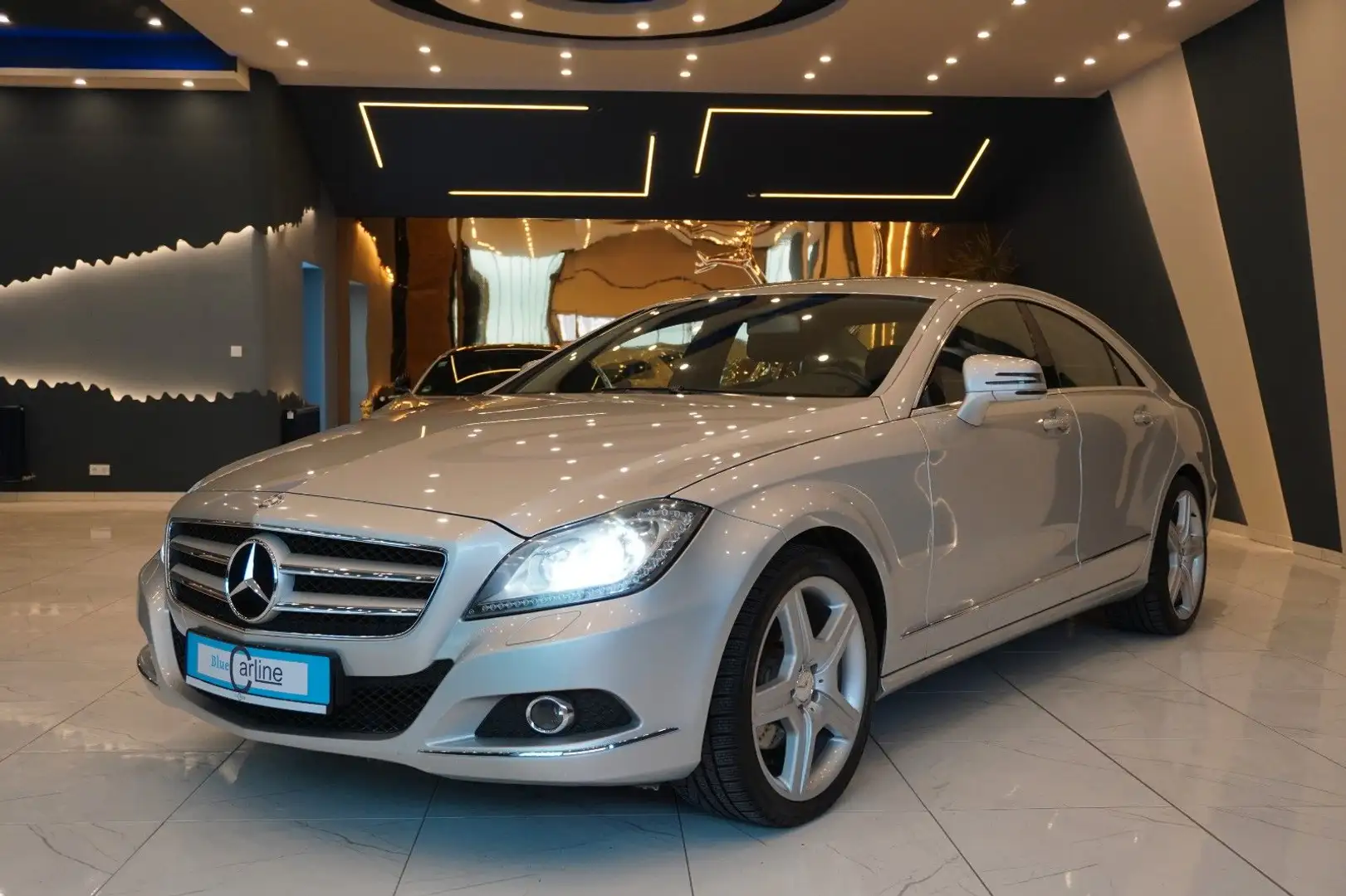 Mercedes-Benz CLS 350 350 CDI BE 4Matic*Navi*Bi-Xenon*265PS*Scheckheft Silber - 1