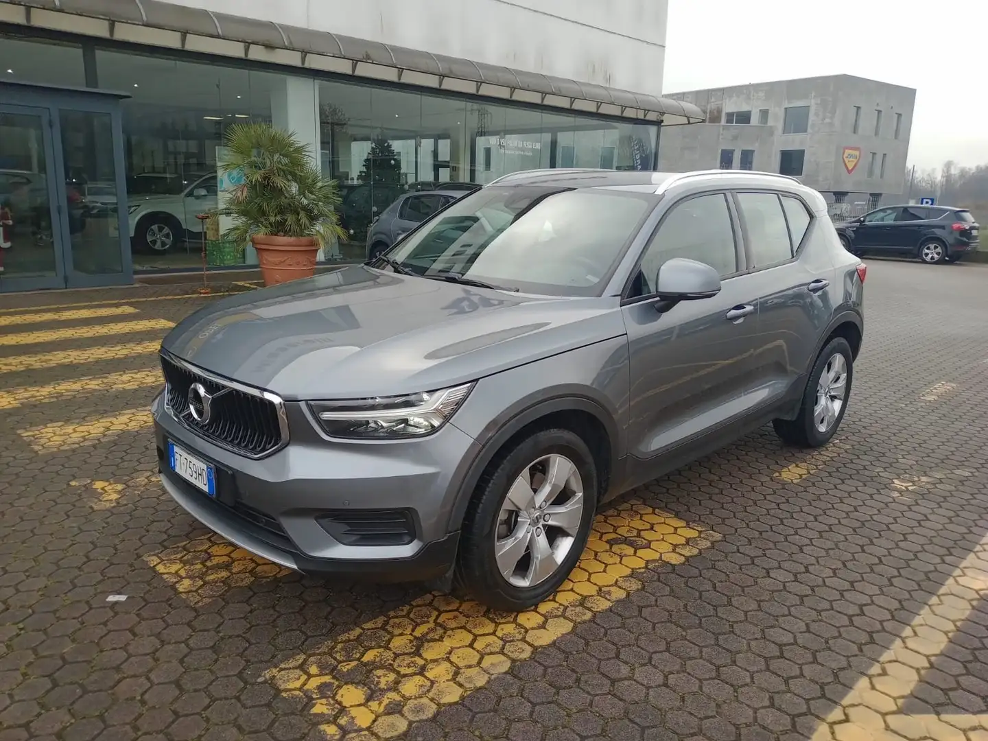 Volvo XC40 XC40 2.0 t5 Momentum awd geartronic my20 Grigio - 1