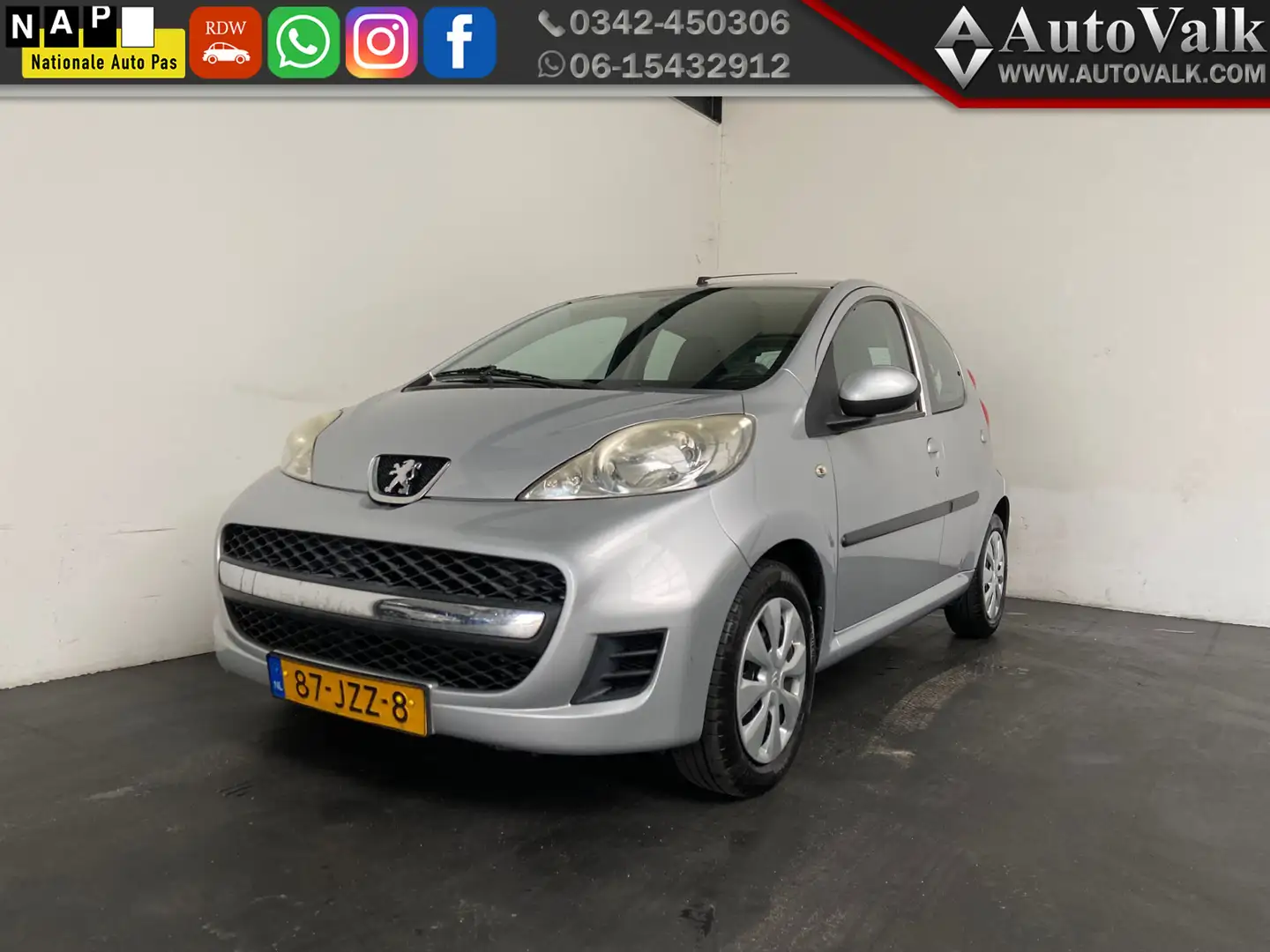 Peugeot 107 1.0-12V Sublime Grijs - 1