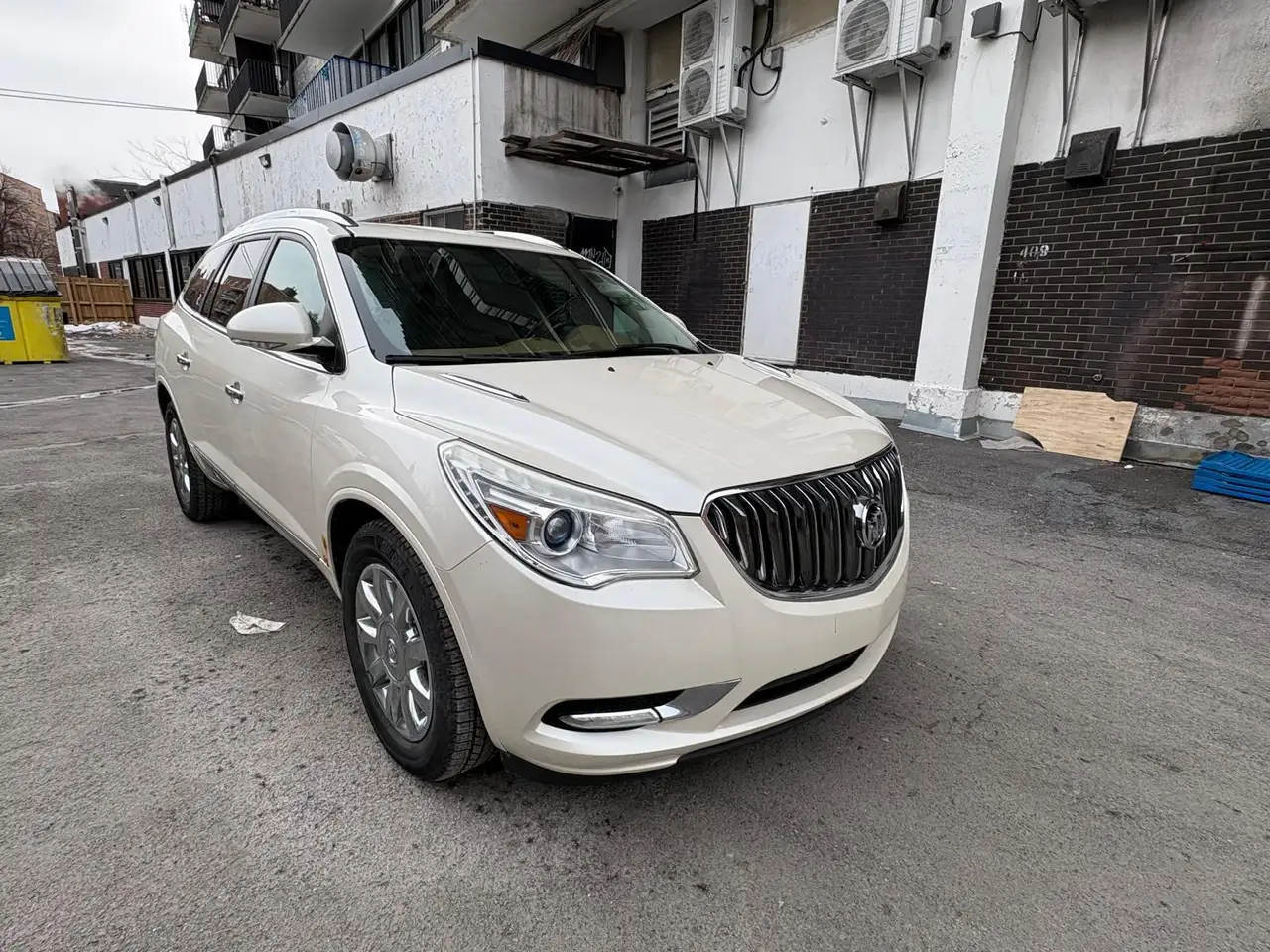 Buick Enclave снимка Buick Enclave