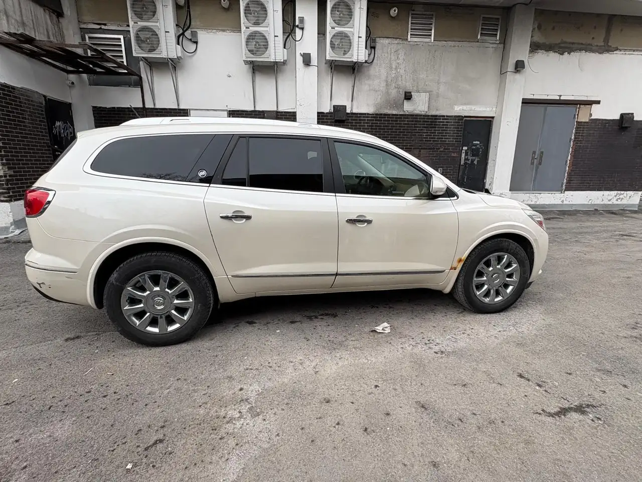 Buick Enclave снимка Buick Enclave