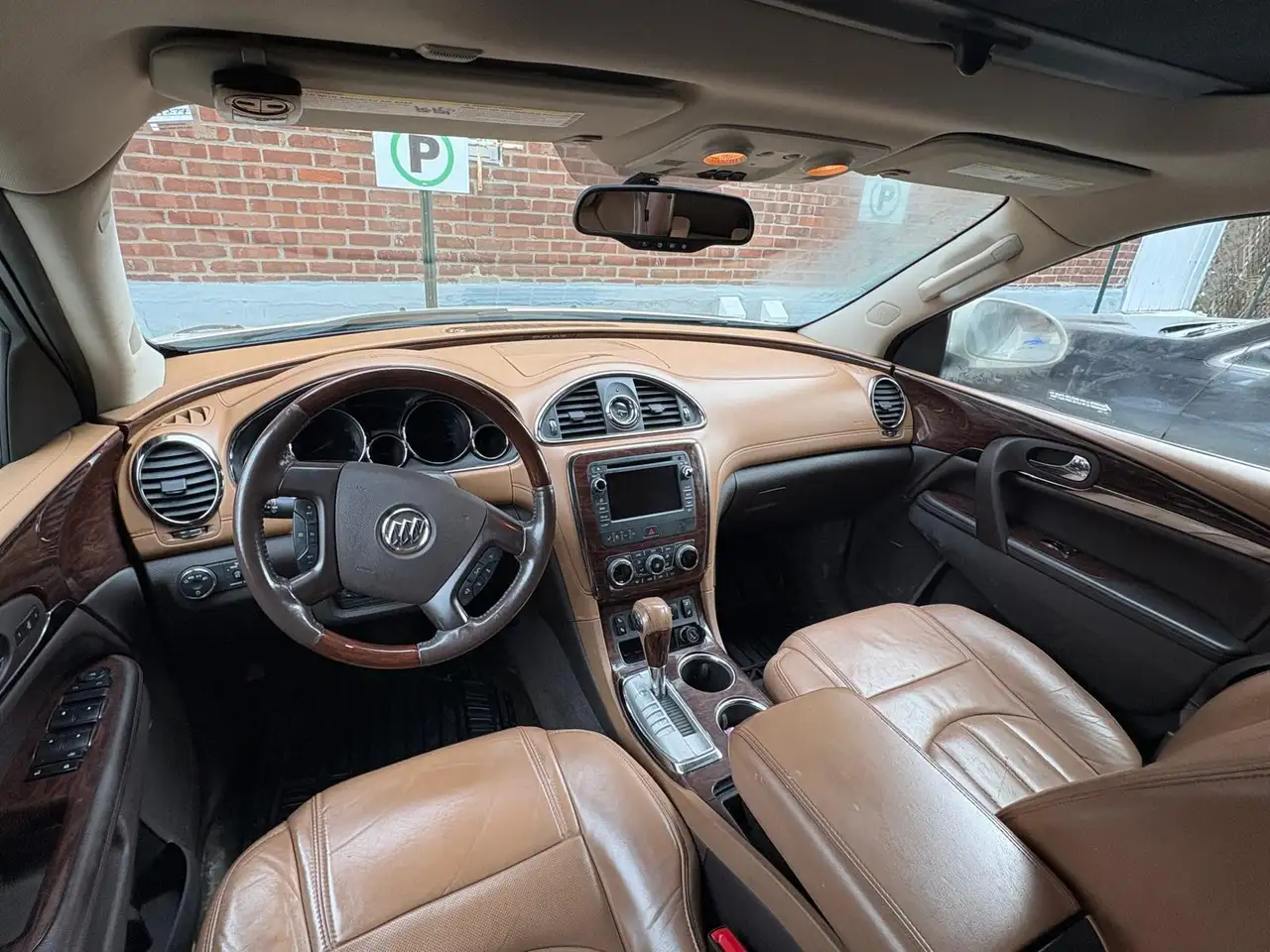 Buick Enclave снимка Buick Enclave