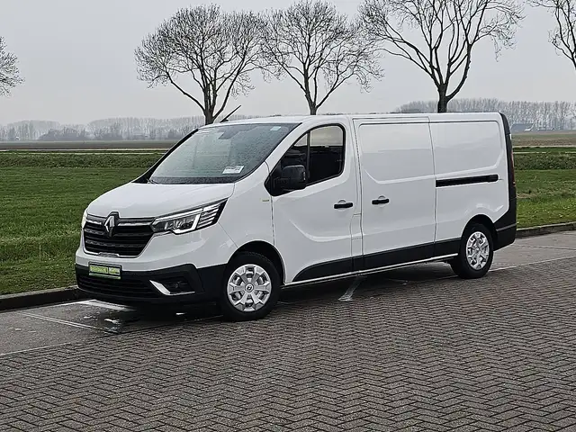 Renault Trafic 2.0 dCi 150 L2H1 2x zijdeur, automaat, airco, navi