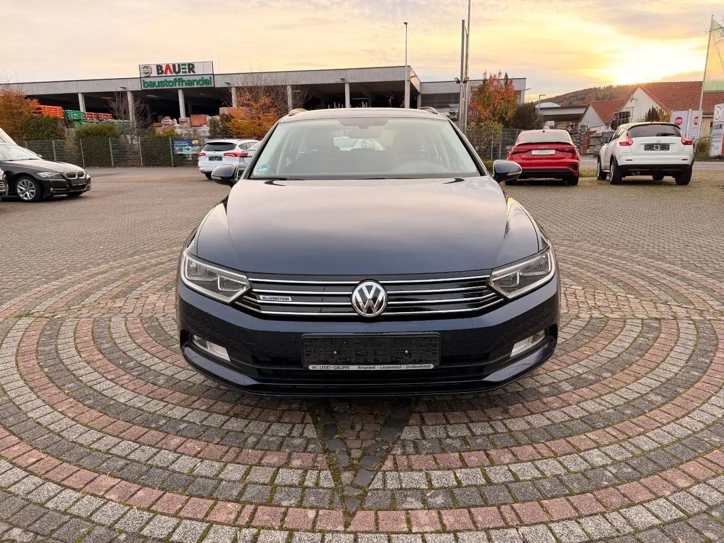Volkswagen Passat Variant Trendline BlueMotion Navi,ACC,PDC Blau - 2