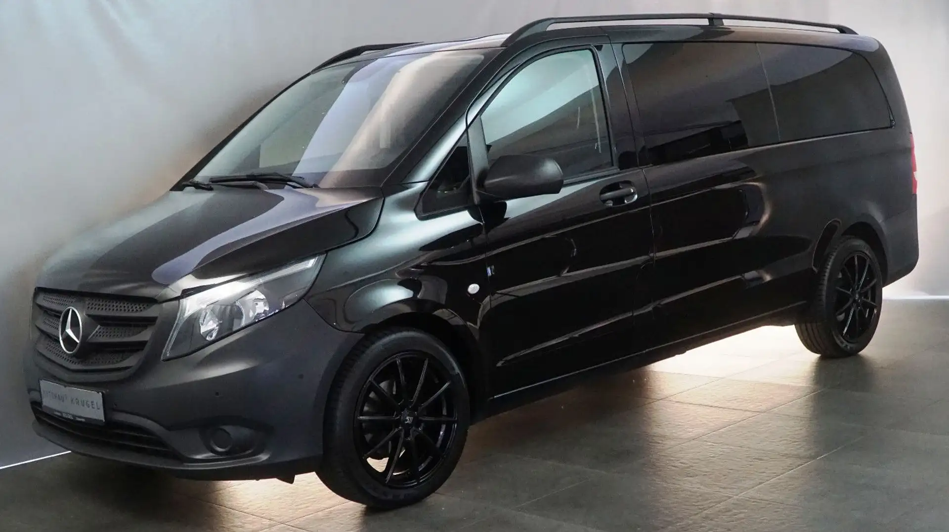 Mercedes-Benz Vito Tourer 116 Extralang! 9Sitzer! 19"! Black! Fekete - 1