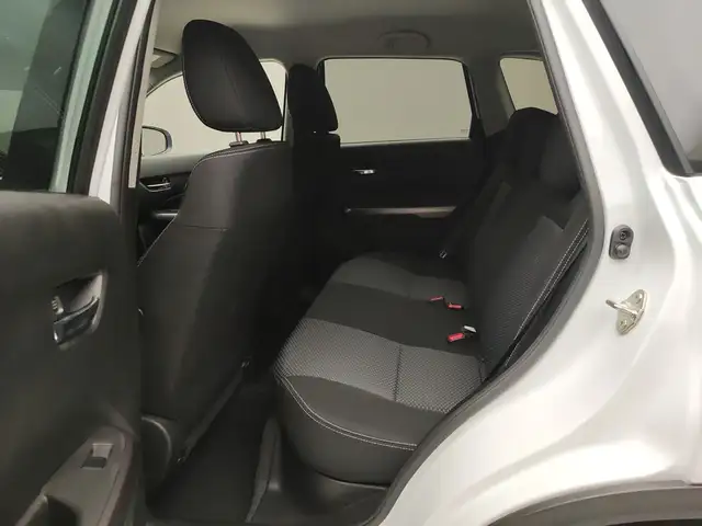 Suzuki Vitara view 27