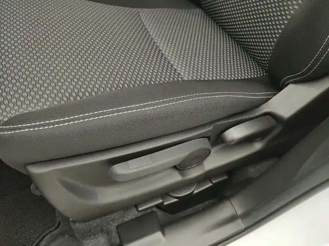Suzuki Vitara view 26