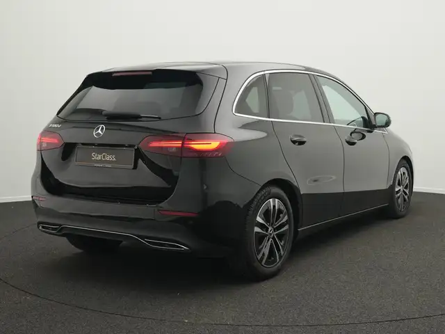 Mercedes-Benz B-Class view 3