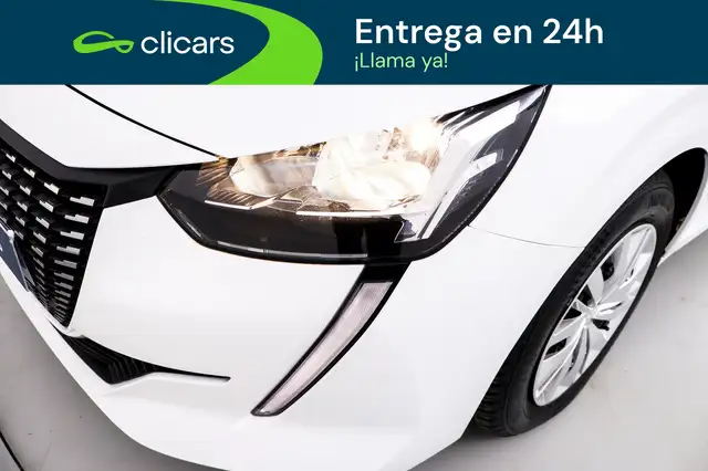 Peugeot 208 view 10