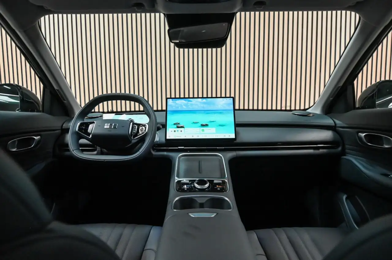 Geely Starray EM-i 2026