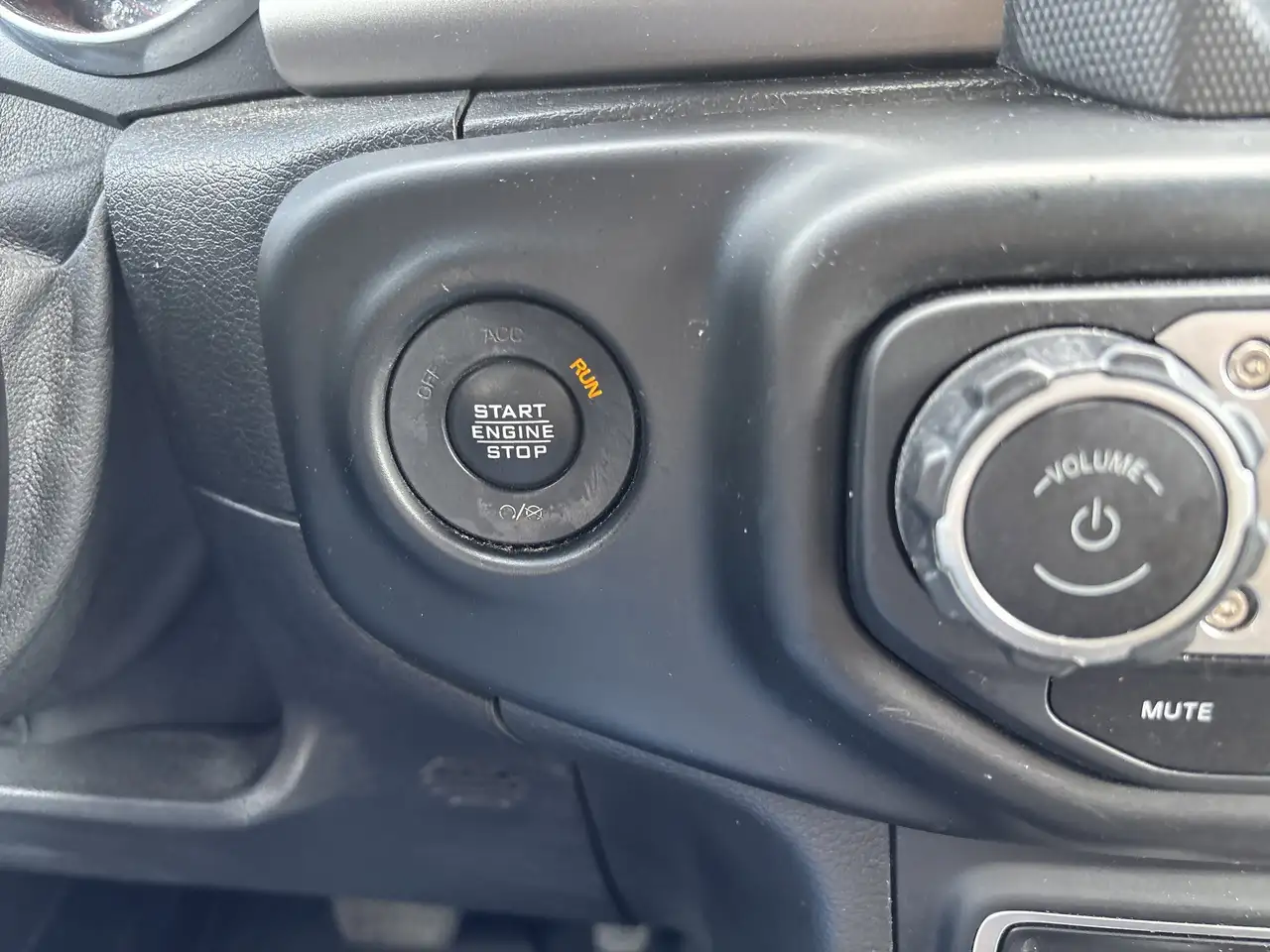 Jeep Wrangler photo Jeep Wrangler