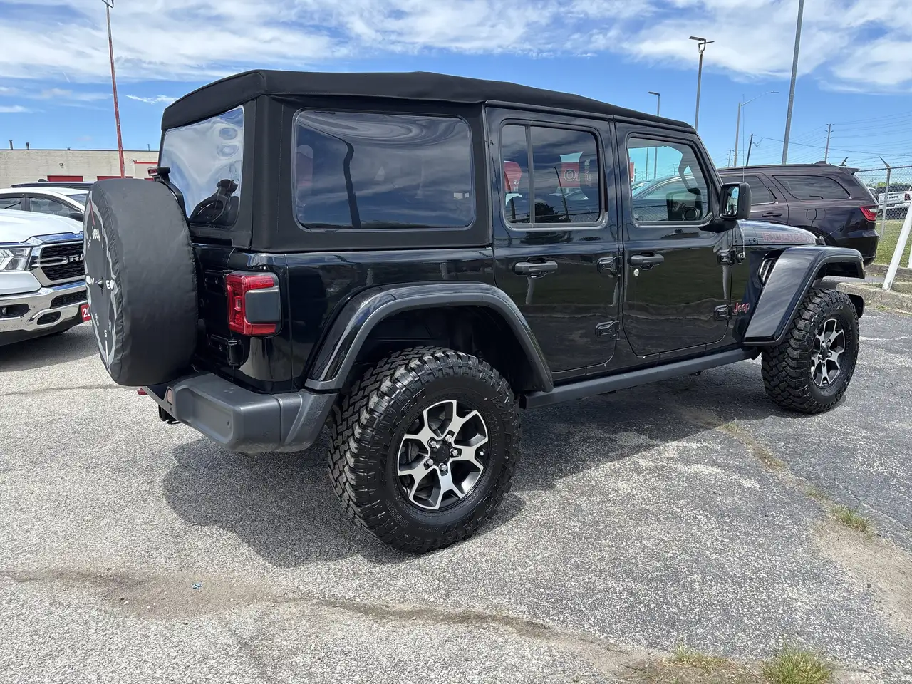 Jeep Wrangler photo Jeep Wrangler