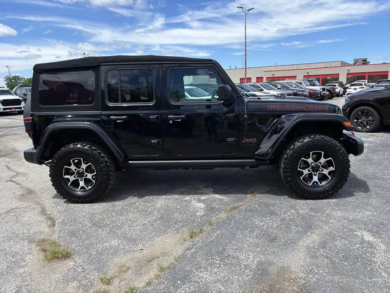 Jeep Wrangler photo Jeep Wrangler