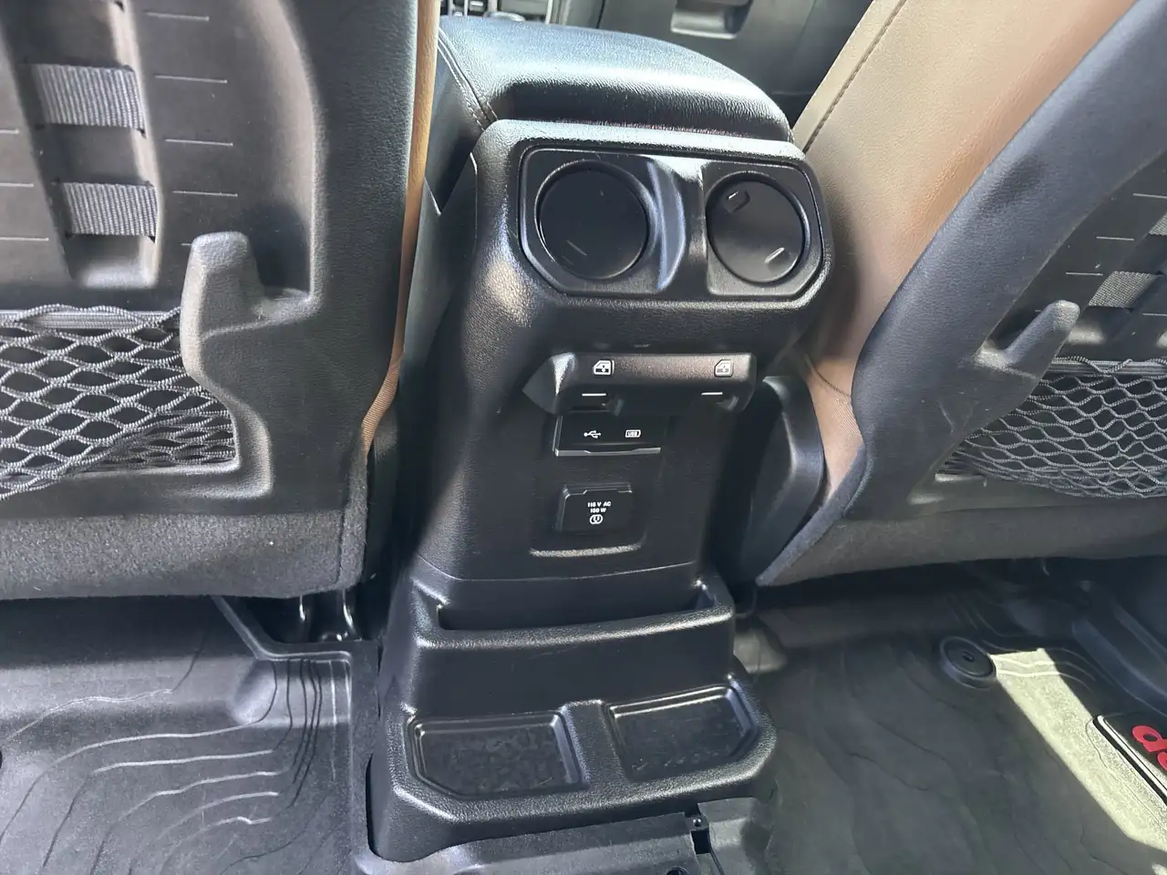 Jeep Wrangler photo Jeep Wrangler