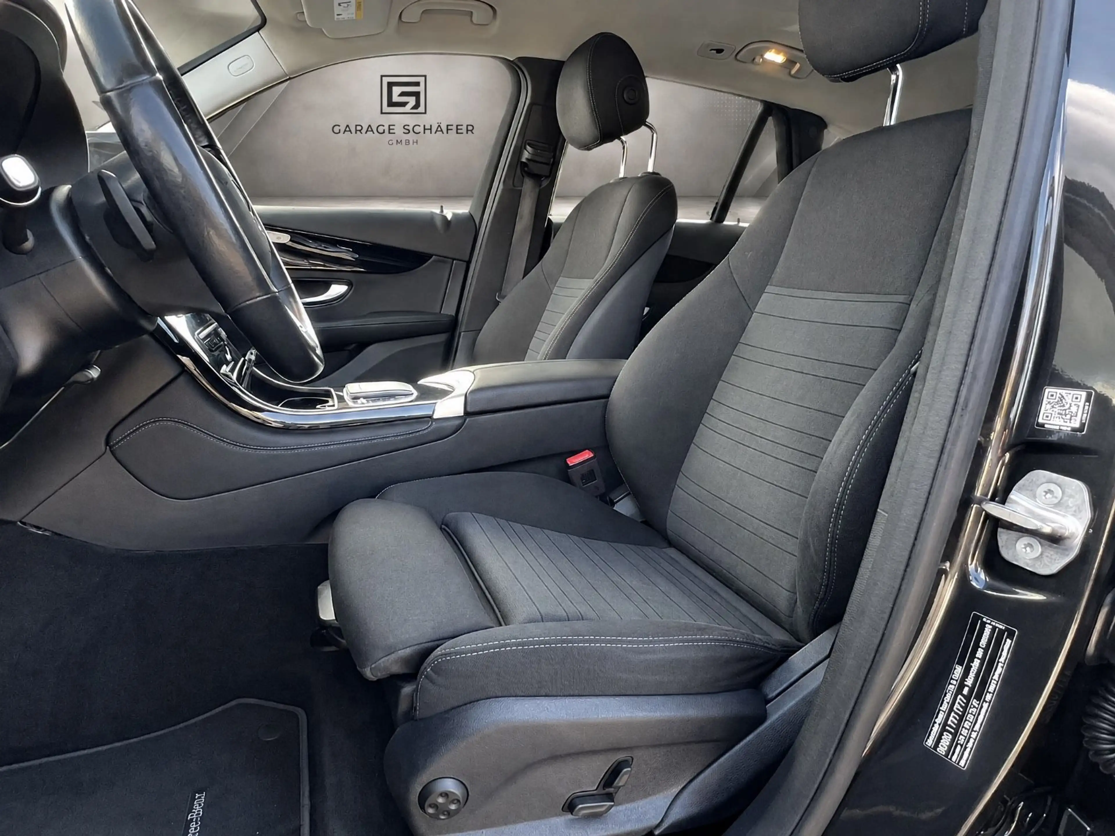 Mercedes-Benz GLC 200 4Matic Facelift Navi LED AHK 360* — photo 9