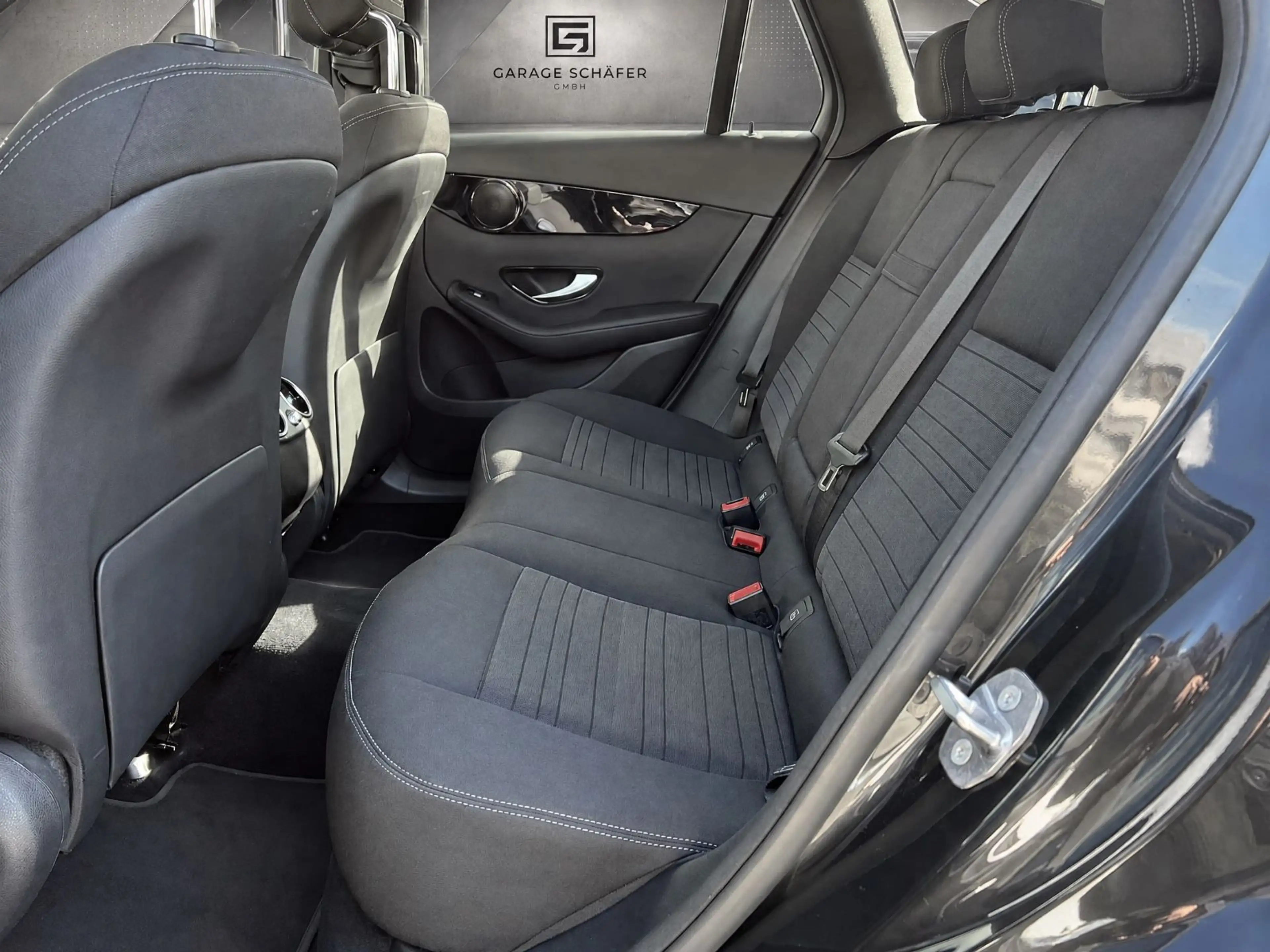 Mercedes-Benz GLC 200 4Matic Facelift Navi LED AHK 360* — photo 10