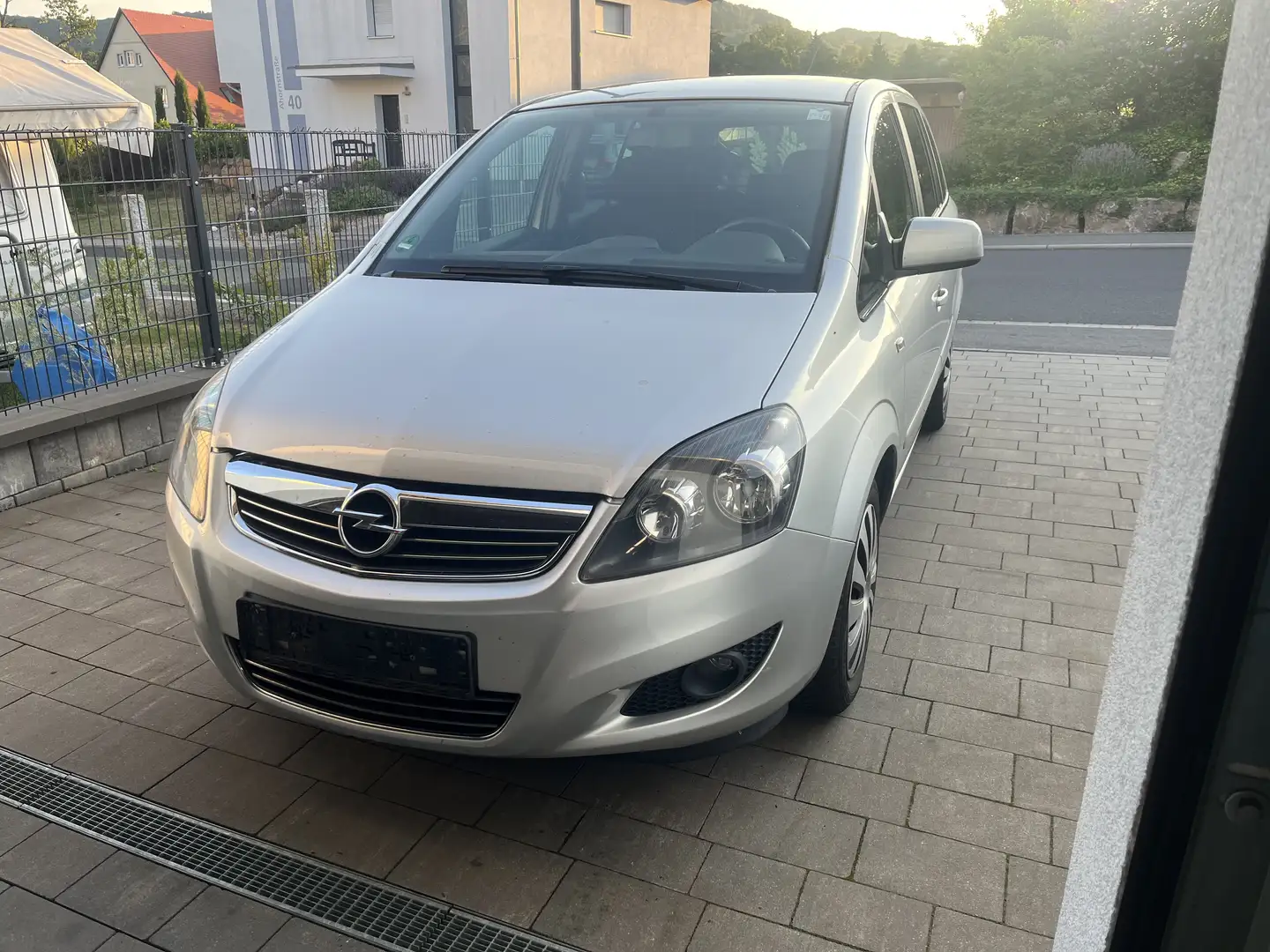 Opel Zafira 1.7 CDTI 7 sitzer Silver - 1