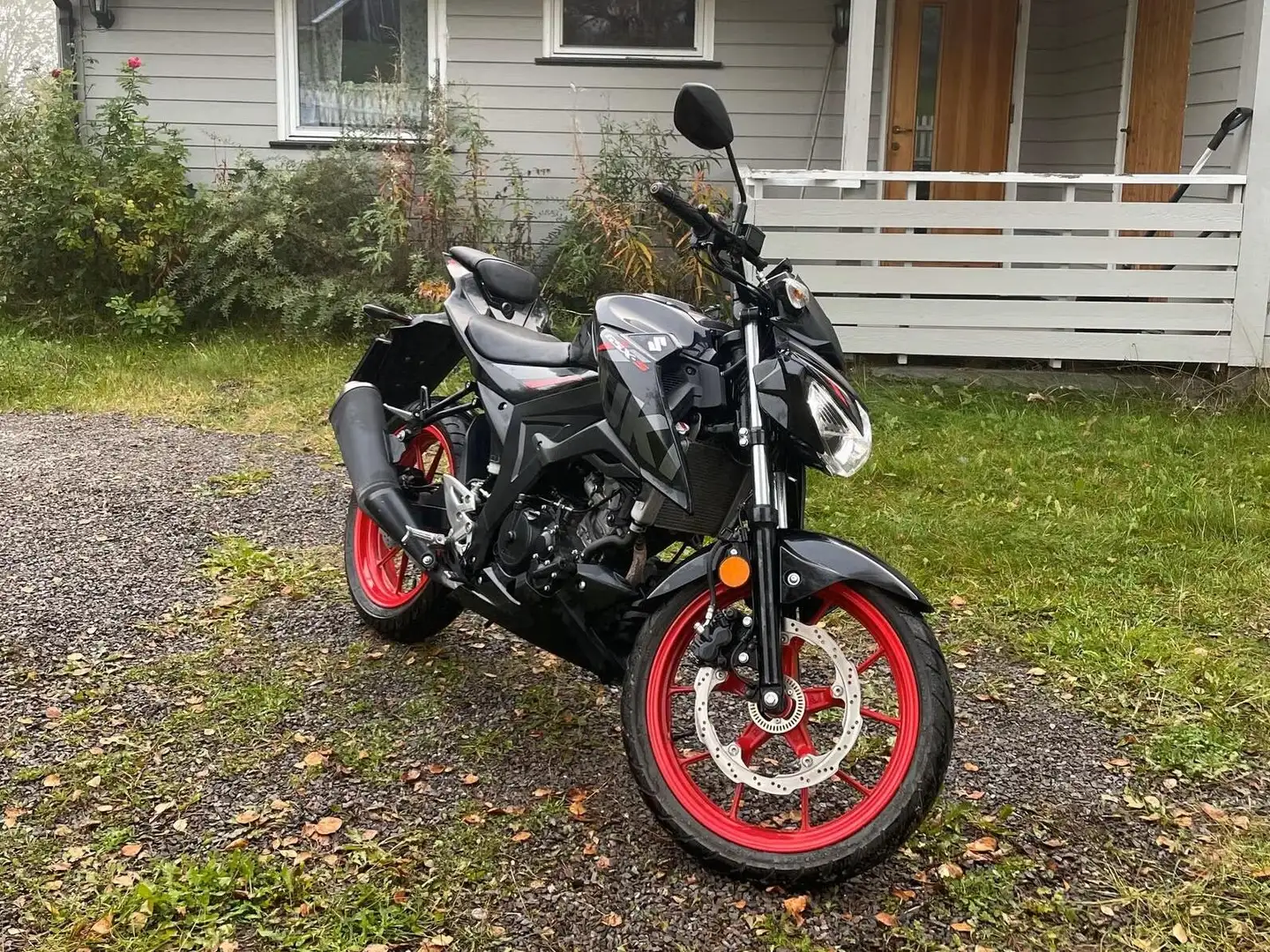 Suzuki GSX-S 125 Zwart - 2