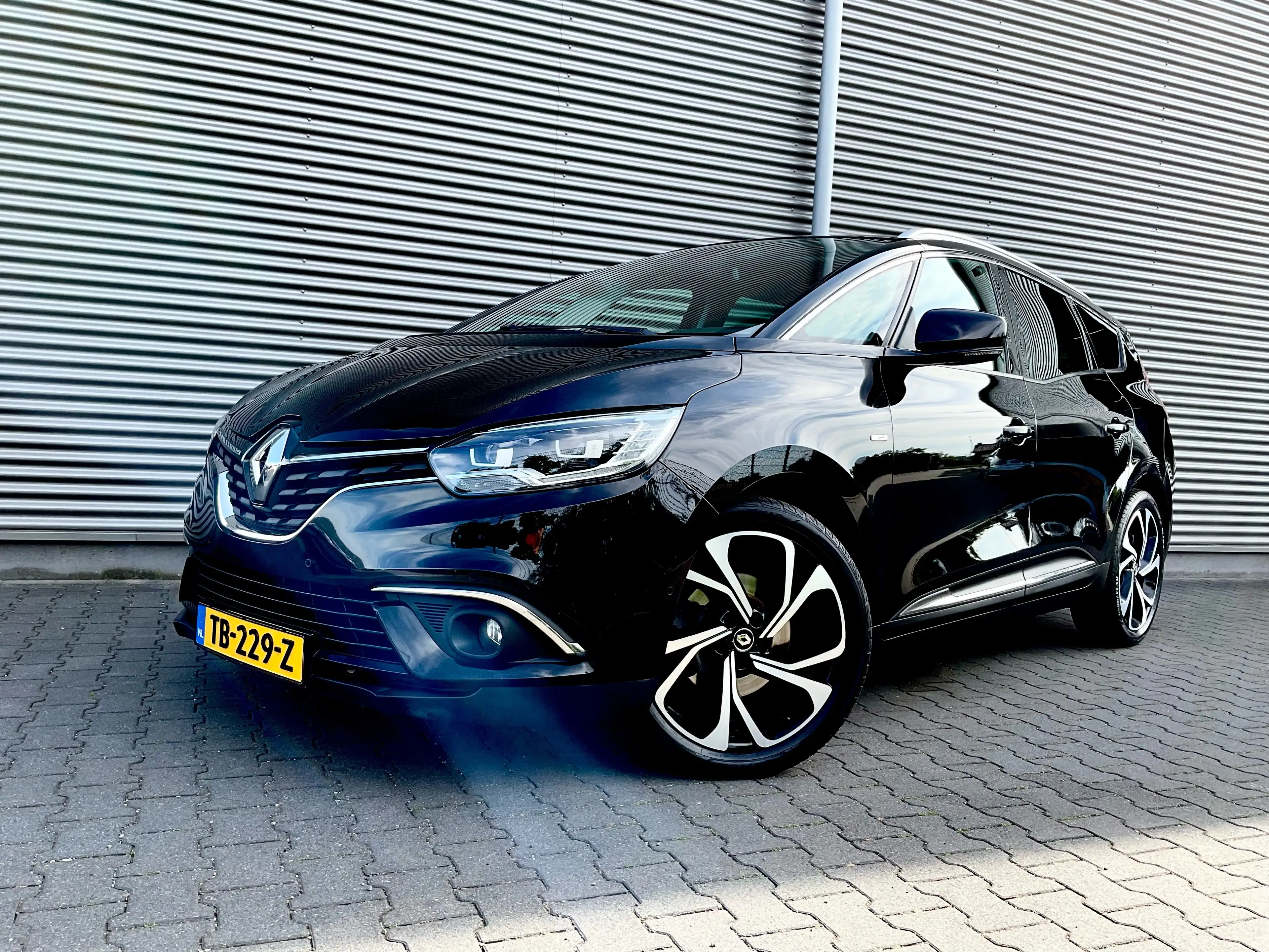 Renault Grand Scenic TCe 140 Bose 7P Automaat 12 maanden garantie — photo 2