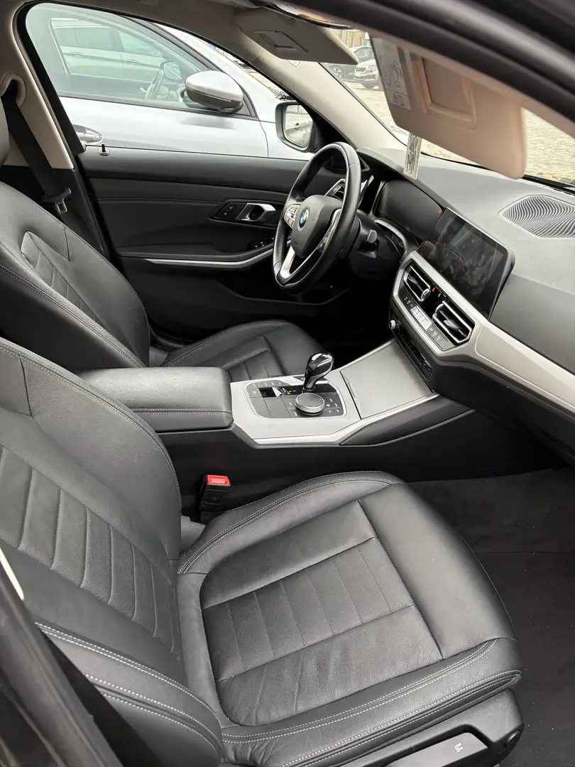 BMW Active Hybrid 3 bmw 330e - 2