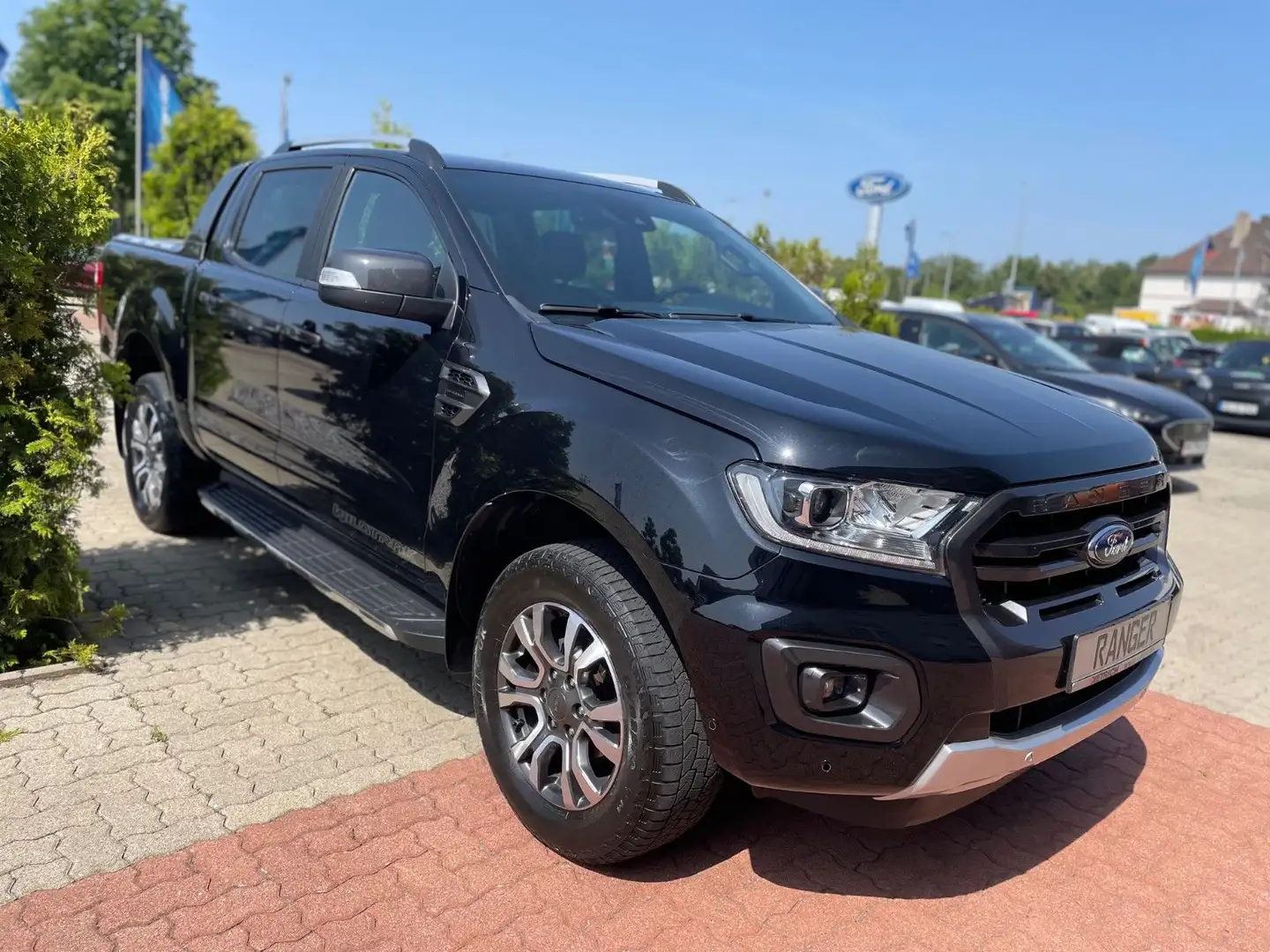 Ford Ranger Wildtrak 213PS Auto 4x4 *AHK|PDC|RFK* Schwarz - 2