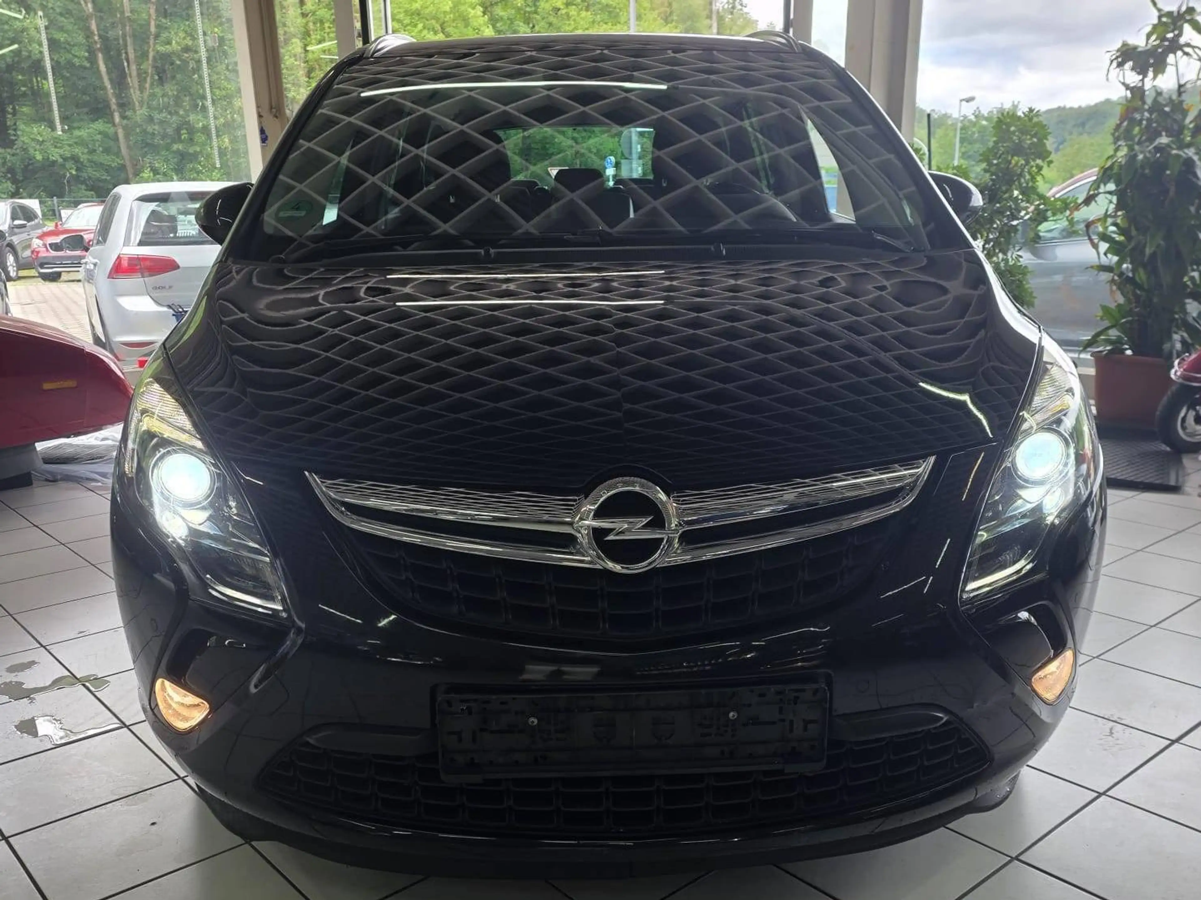 Opel Zafira Tourer Sport — photo 2