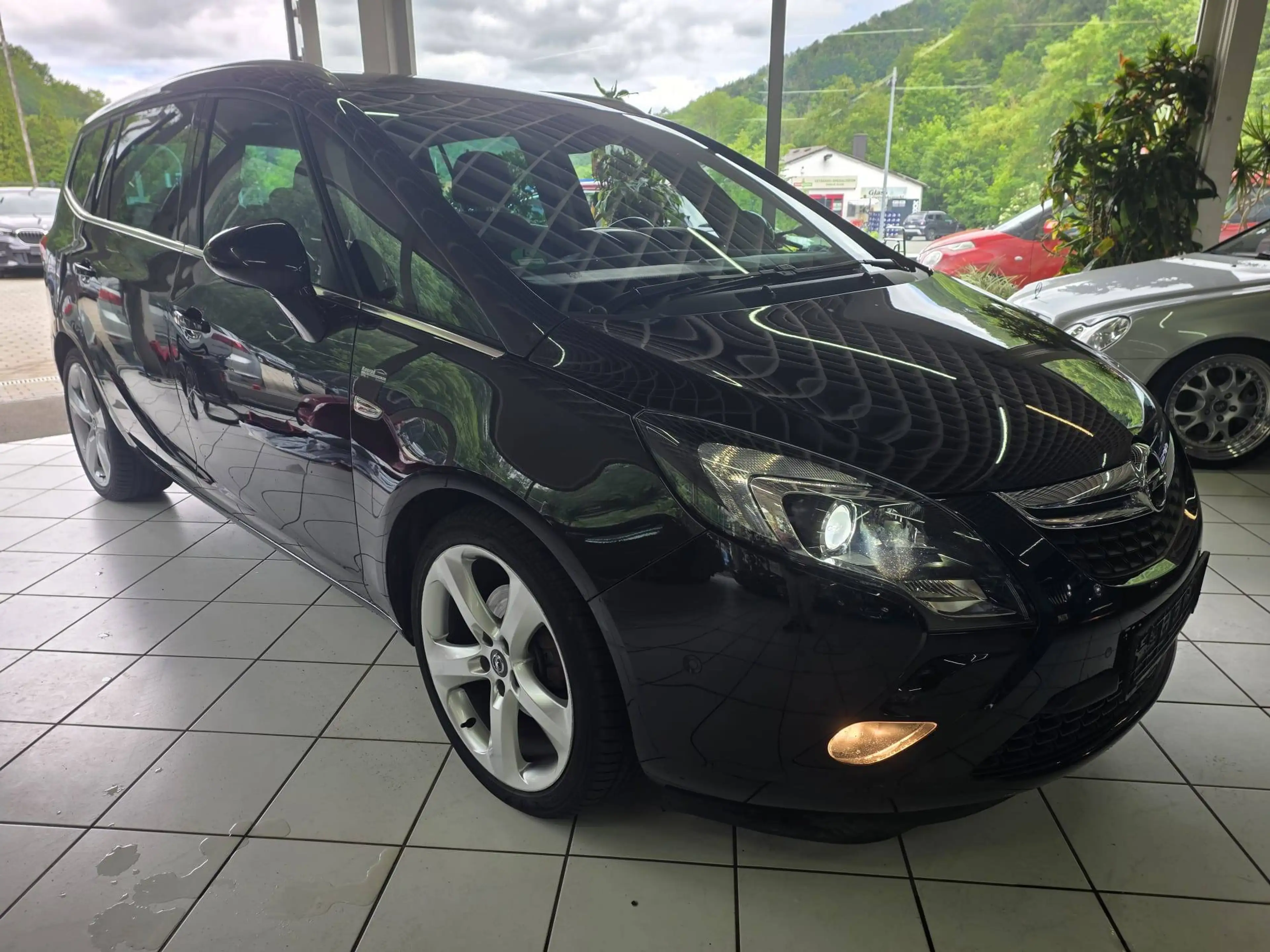 Opel Zafira Tourer Sport — photo 3